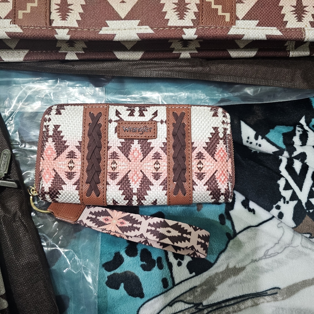 Wrangler Southwestern Print bags